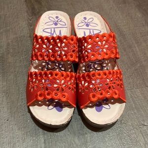 New Adorable Red Sandals Lightweight and very comfortable Great for Summer